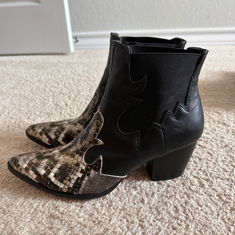 Coconuts by Matisse Rebel Chelsea Bootie